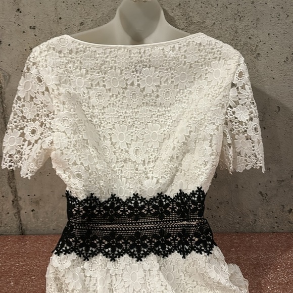 Anthropologie Shani White Lace Dress W/ Black Lace Accents Size - 6 - Picture 9 of 10